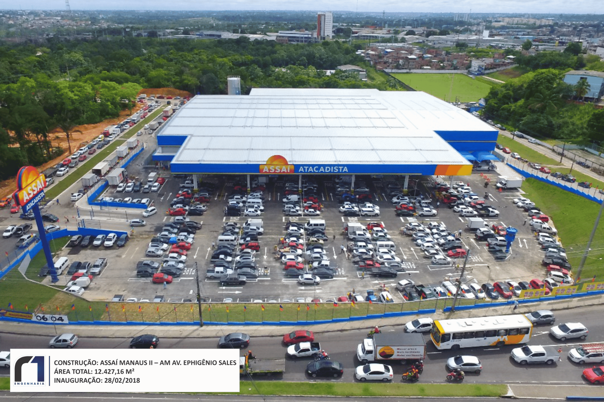 Obra: Assaí Manaus II – AM Local: Av. Ephigênio Sales Área total: 12.427,16 m² Inauguração: 28/02/2018 Empresa responsável: R1 Engenharia